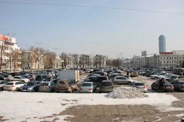 Парковка на Площади 1905 года вновь будет закрыта