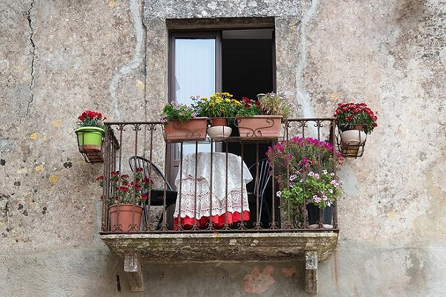 Циан: «вторичка» дешевеет на 3% на каждый километр удаления от центра