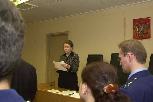 Свердловчанку осудили за укус начальника ГИБДД