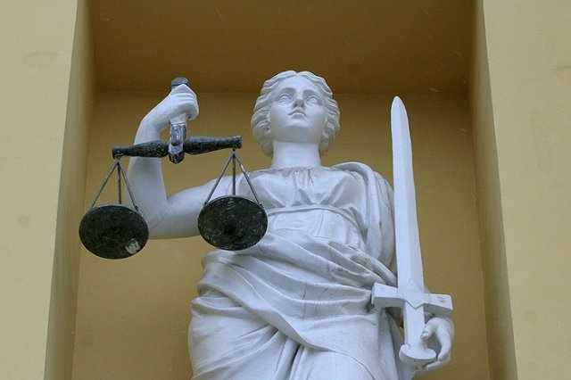 Свердловчанке, искусавшей свою дочь-инвалида, вынесли приговор