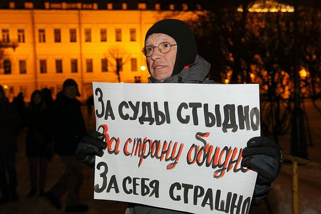 Навальный заявил о поданном иске к Путину