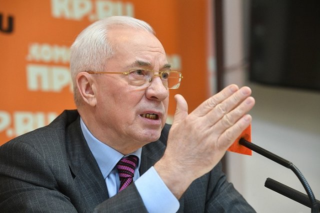 Азаров заявил о невозможности импичмента Порошенко