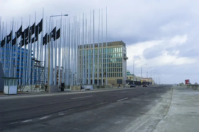 Число пострадавших от непонятного воздействия сотрудников Госдепа увеличилось