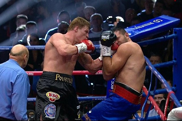 Поветкин одержал победу над Хаммером в Екатеринбурге