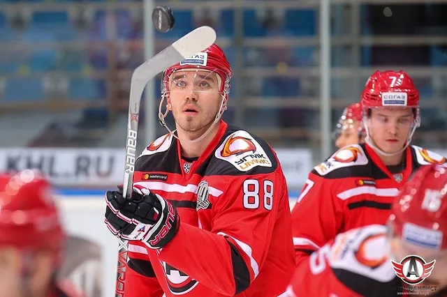 Защитник «Автомобилиста» попал в список олимпийской сборной России по хоккею