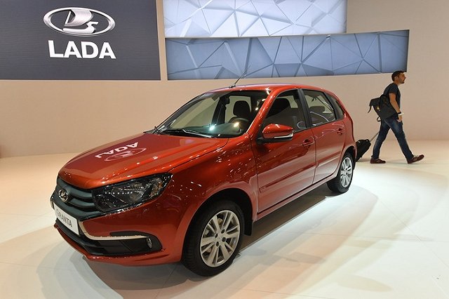 Екатеринбуржцы начали покупать более дорогие автомобили