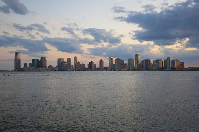 Facebook столкнулся с нехваткой региональных новостей для сервиса с новостями