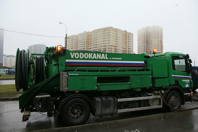 Водоканал начал готовить коммуникации к дорожному ремонту