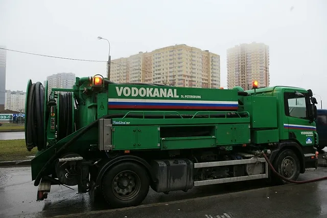 Водоканал начал готовить коммуникации к дорожному ремонту