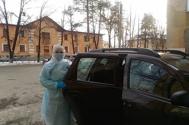 «Сотрудников не хватает. Работаем за три участка»: свердловский фельдшер о работе в ковид-бригаде
