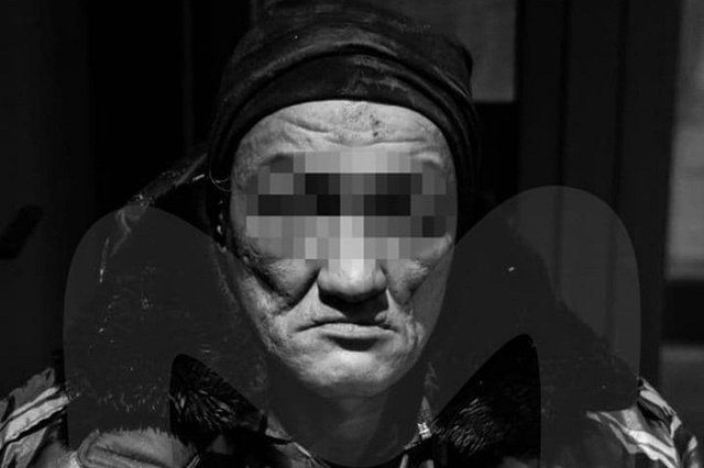 Бывшего десантника, потерявшего ноги, заставляли работать попрошайкой