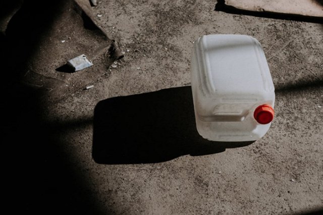 Высокопоставленного «единоросса» исключат из партии и уволят после инцидента с канистрой