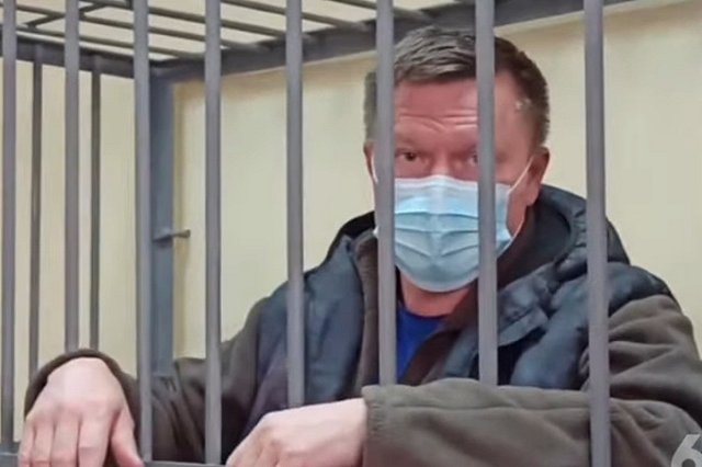 Главный свердловский десантник, которого обвиняют во взятке, получил ранение во время спецоперации