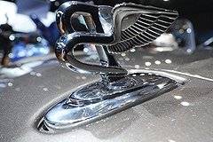 &quot;Правый сектор&quot; признался, что разграбил автопарк Януковича