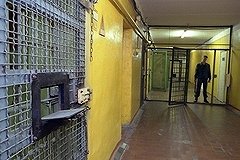 Убившего девушку монтажной пеной педофила нашли повешенным