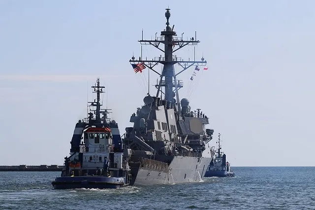 CNN сообщил об опасном сближении российских Су-24 с эсминцем «Дональд Кук»