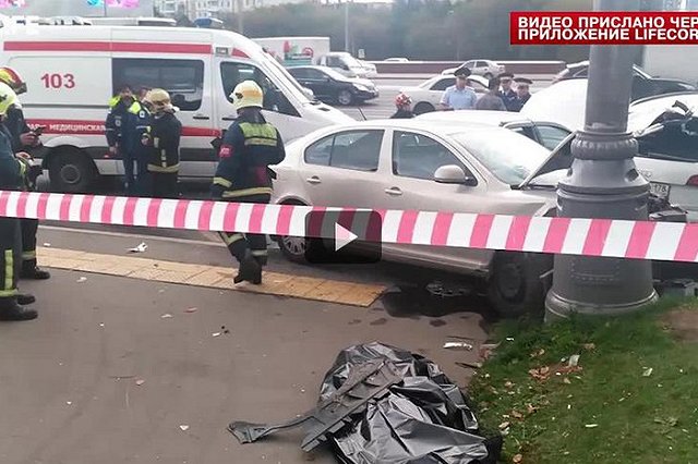 Skoda снесла патрульный автомобиль на Кутузовском: погиб капитан полиции