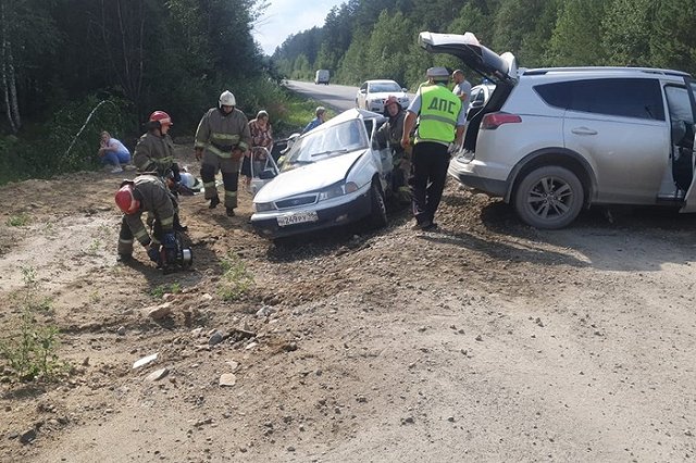 Под Заречным Toyota RAV 4 при обгоне врезалась в Daewoo Nexia, водитель «корейца» погиб