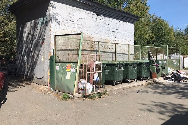 В полиции рассказали о женщине, которая родила ребенка в туалете и выбросила в мусорный бак