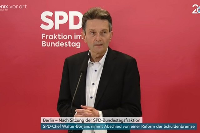 Представитель правящий коалиции Германии назвал посла Украины в ФРГ «перешедшим границы»