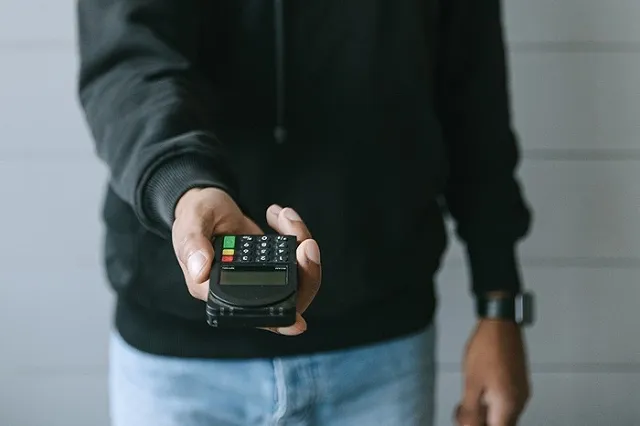 Жителей Екатеринбурга возмутили новые правила доставки пенсий