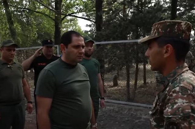 ВС Армении получат форму по стандартам НАТО