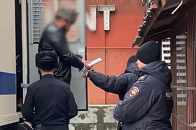 Группу цыган задержали за мошенничество с выплатами свердловским участникам СВО