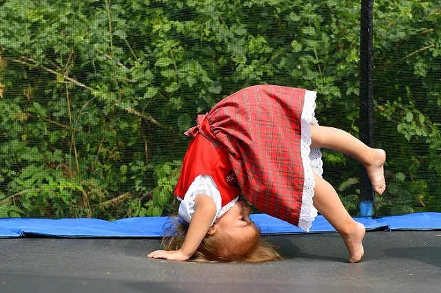 В Эстонии погибли прыгавшие на батуте дети