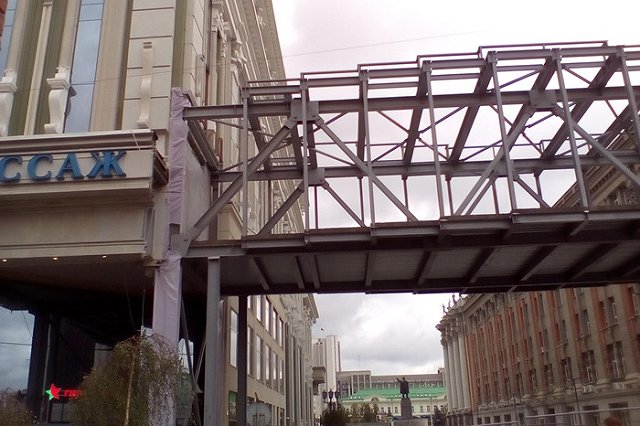 Крупные торговые центры затормозили развитие стрит-ритейла в Екатеринбурге