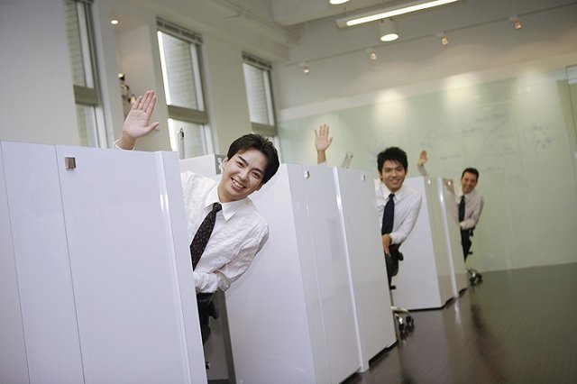 Китайским офисным работникам предложили спать в капсулах в обеденный перерыв