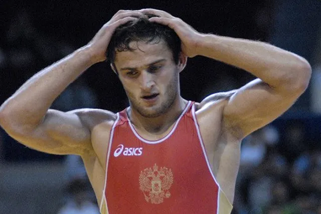 Двое россиян завоевали золото чемпионата Европы по вольной борьбе