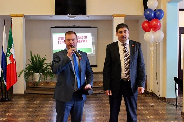 Обвиняемого в гибели екатеринбуржца депутата ЗакСО никак не могут начать судить