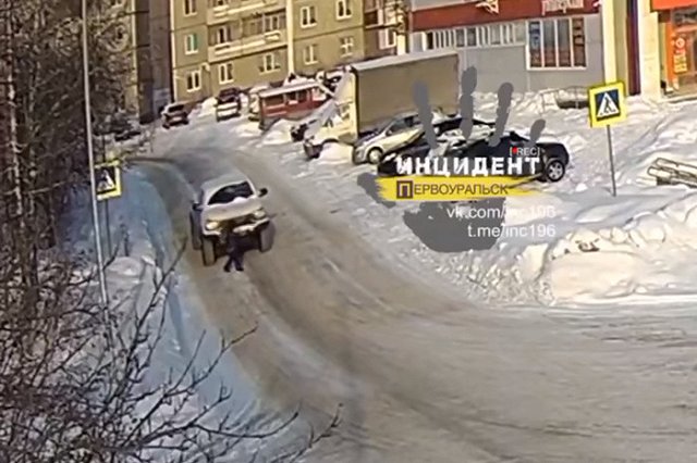 В Первоуральске водитель сбил 10-летнего мальчика на пешеходном переходе