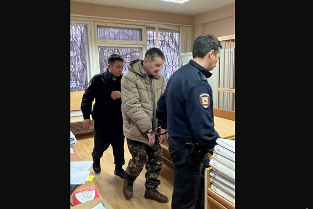 В Екатеринбурге вынесли приговор мужчине, ударившему кулаком 9-летнюю девочку в супермаркете