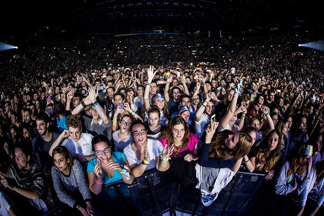 Екатеринбургские фанаты Кати Клэп устроили давку