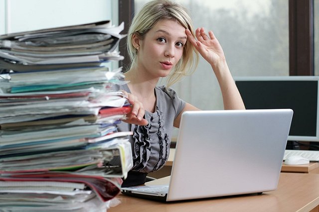 В Екатеринбурге выберут самых красивых офисных работниц