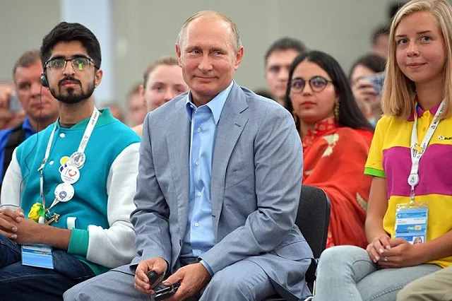 Путин пригласил всех уволенных им за осень губернаторов на встречу