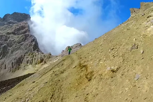 Число погибших при восхождении на Ключевскую сопку на Камчатке увеличилось до 6