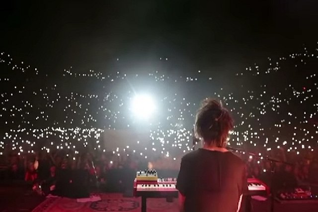 Мужчина умер на концерте Земфиры в Санкт-Петербурге