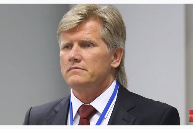 Олимпийский чемпион назвал норвежских биатлонистов «тявкающими шавками»