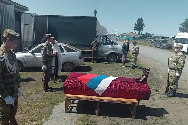 В Свердловской области простились с добровольцем, погибшим в ходе СВО