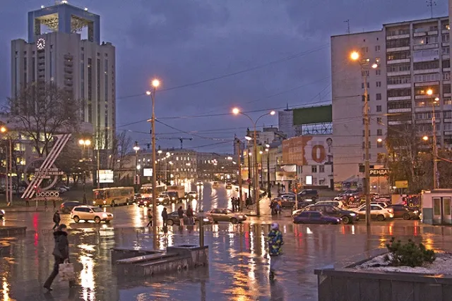 Начались работы по расширению проезжей части перекрестка Ленина — Московская