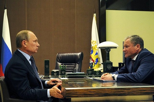 Доведшая курганских учителей до забастовки чиновница ушла в отставку