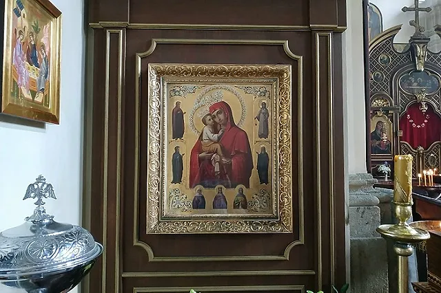 Мужчина ранил ножом двух прихожанок в храме Челябинска