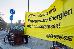 Восемь активистов Greenpeace задержаны в Женеве