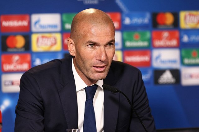 Зидан стал послом гостеприимства Санкт-Петербурга
