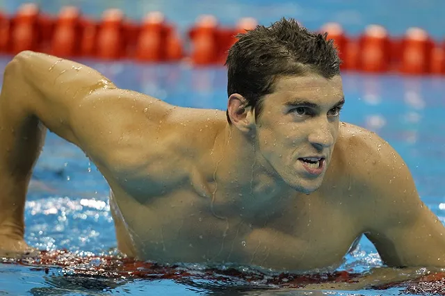 Многократный чемпион по плаванию Майкл Фелпс проиграл заплыв акуле