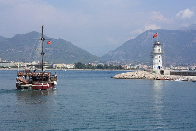 Стоимость путевок в Турцию упала ниже цены на авиабилеты