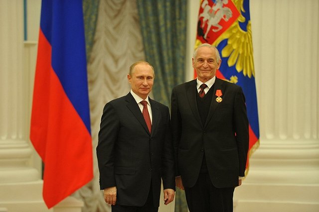 «Победа» разрешила Лановому бесплатно летать ее рейсами до конца года