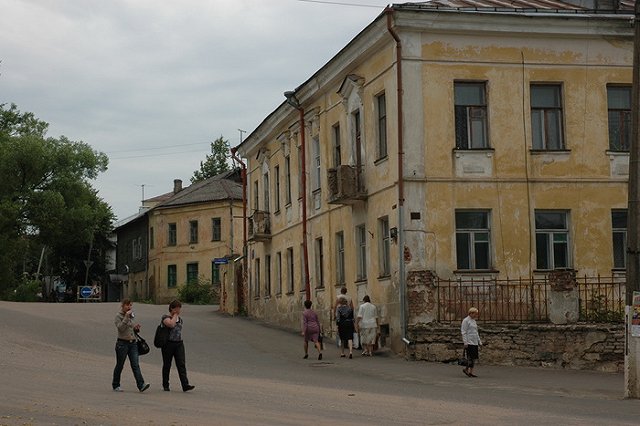 Шнуров стихами высказался о том, что только 23% городов пригодны для жизни